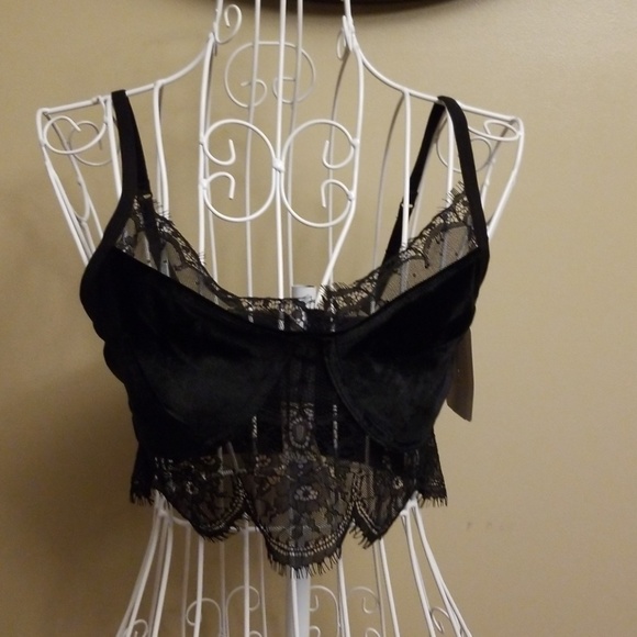 Black Bralette - Picture 3 of 6